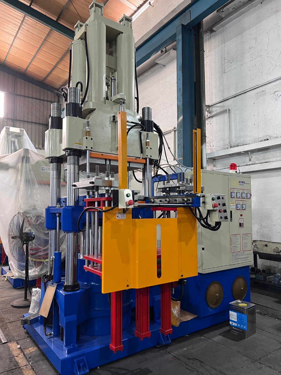 O-Ring-Auto-Parts-Shock-Pad-Black-Ruuber-Product-300t-First-in-First-out-Vertical-Rubber-Injection-Molding-Machine.jpg